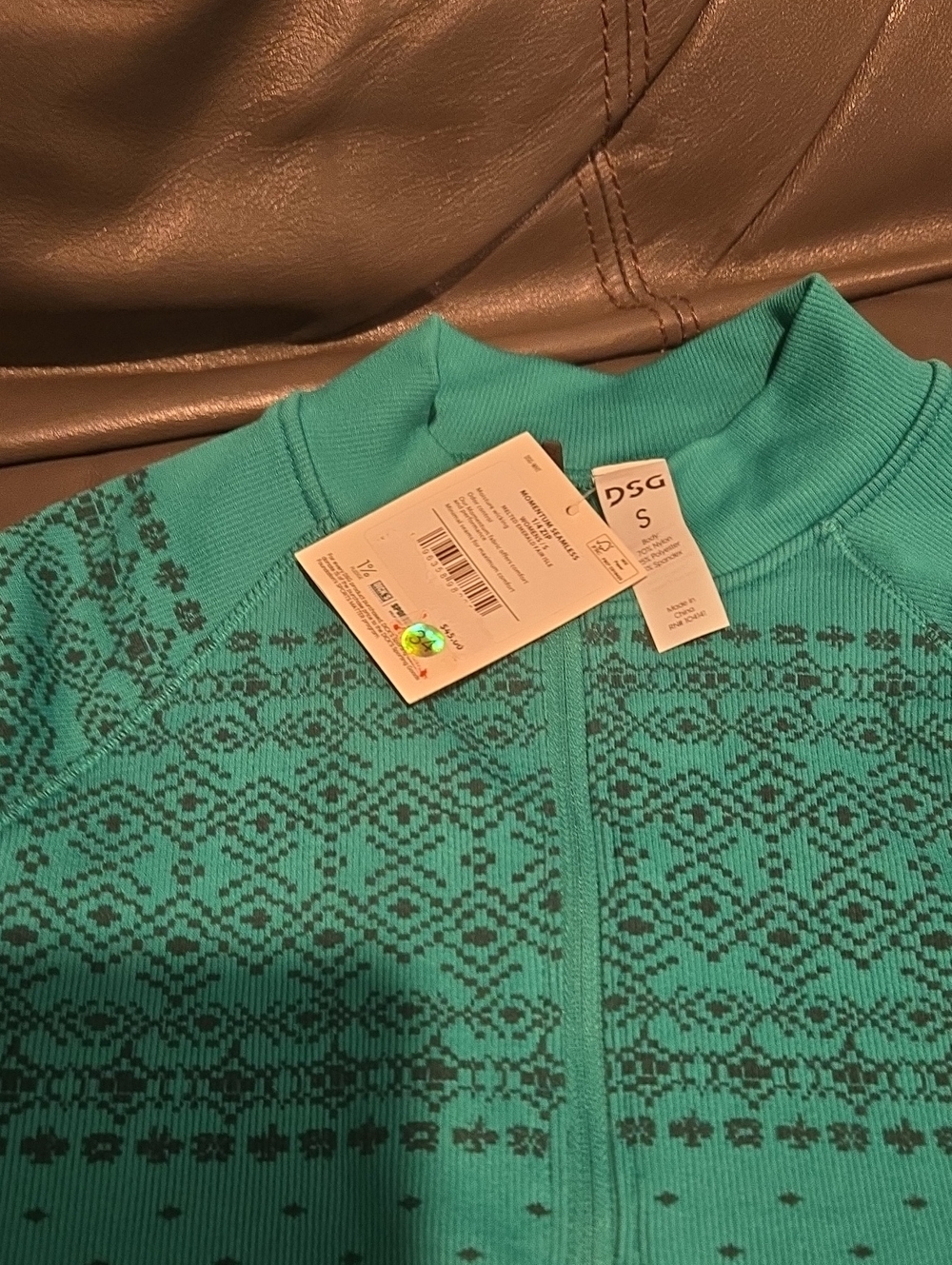 DSG Momentum 1/4 Zip - Picture 3 of 4